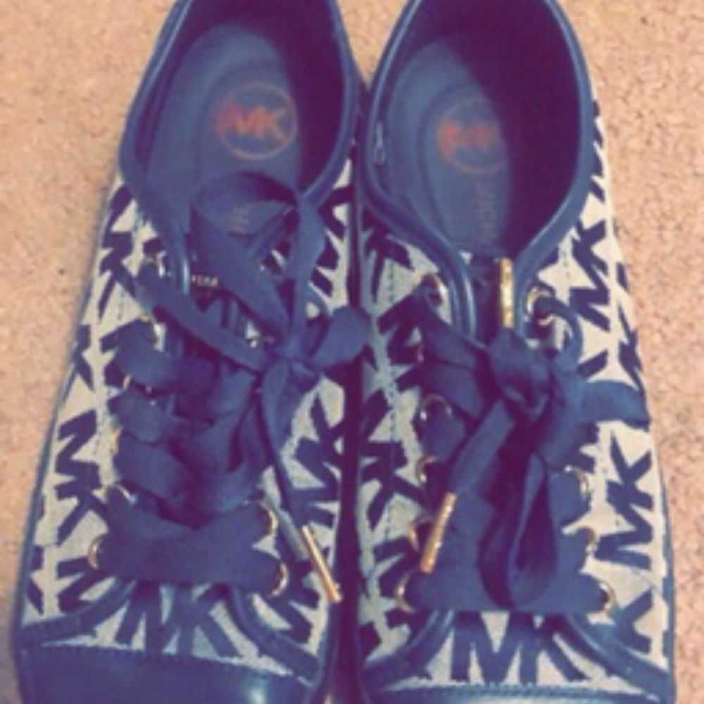 Michael Kors dark blue tennis shoes